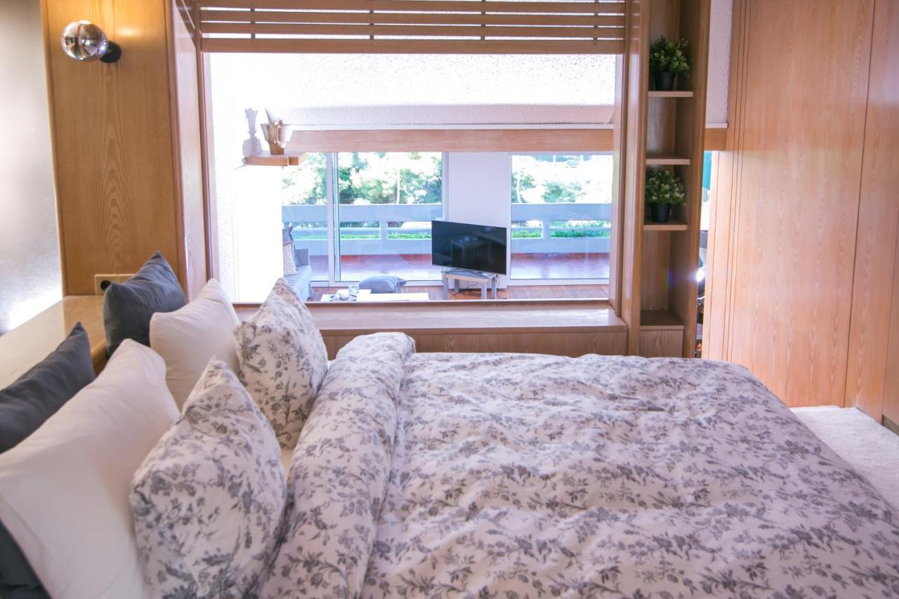 One-Of-A-Kind Athens Riviera Apartment Екстер'єр фото